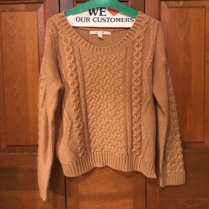 Cable knit thick sweater